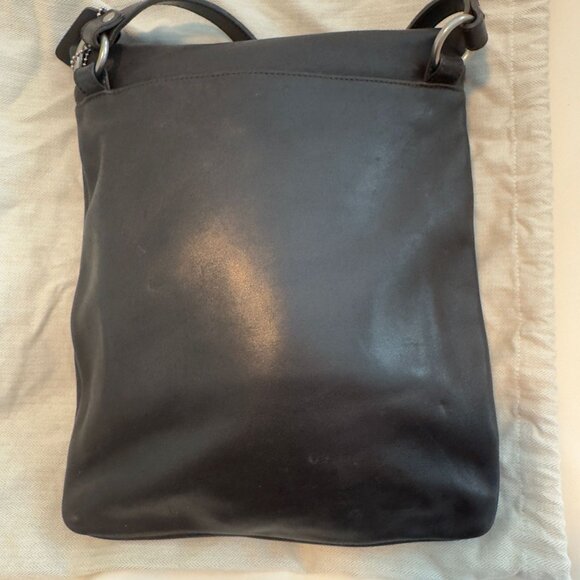 Vintage Coach Slim Large Messenger Crossbody Bag in Brown Leather - Picture 4 of 15